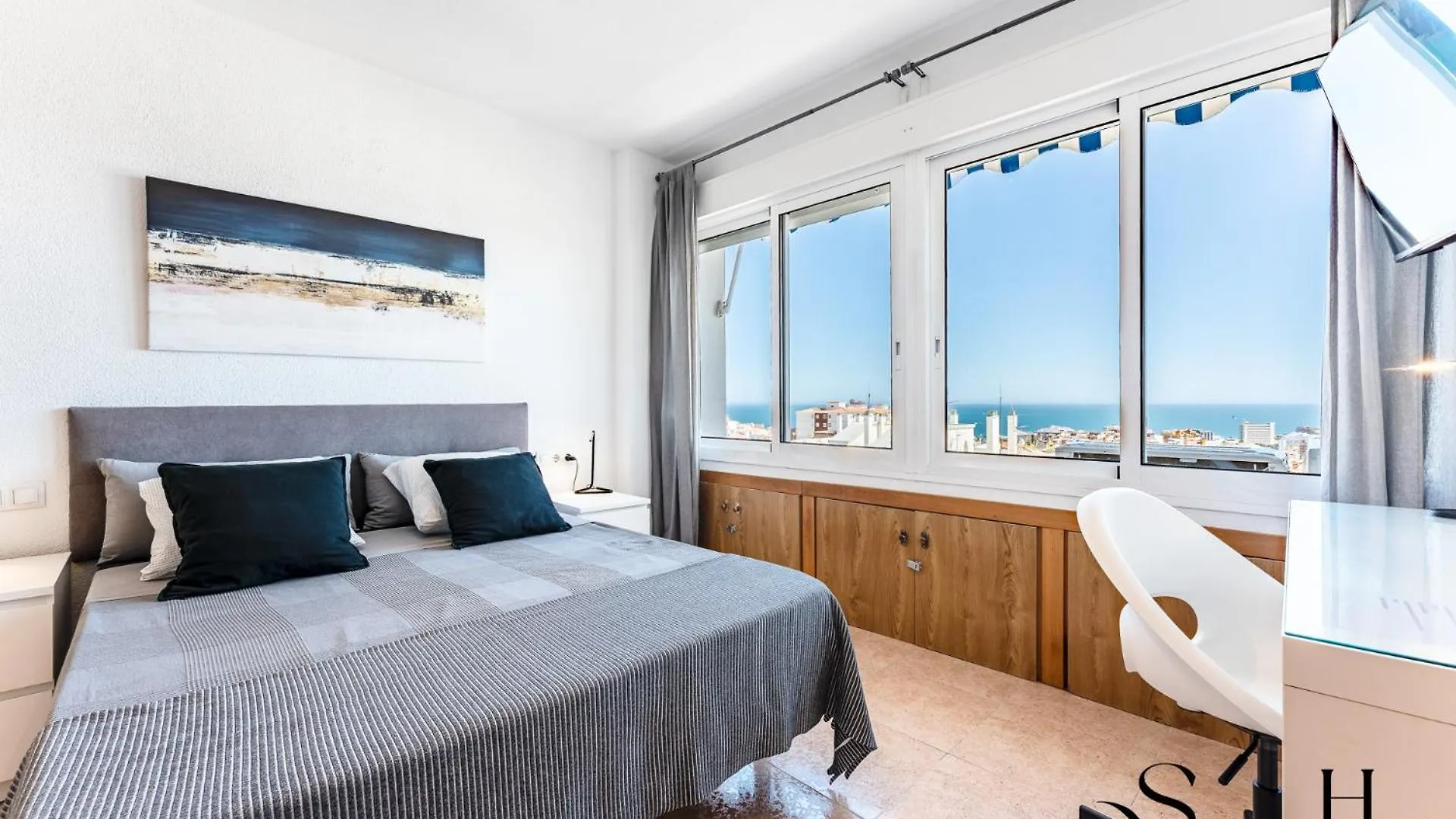 בנאלמדנה Central 2 Bed I Pool I Sea View דירה