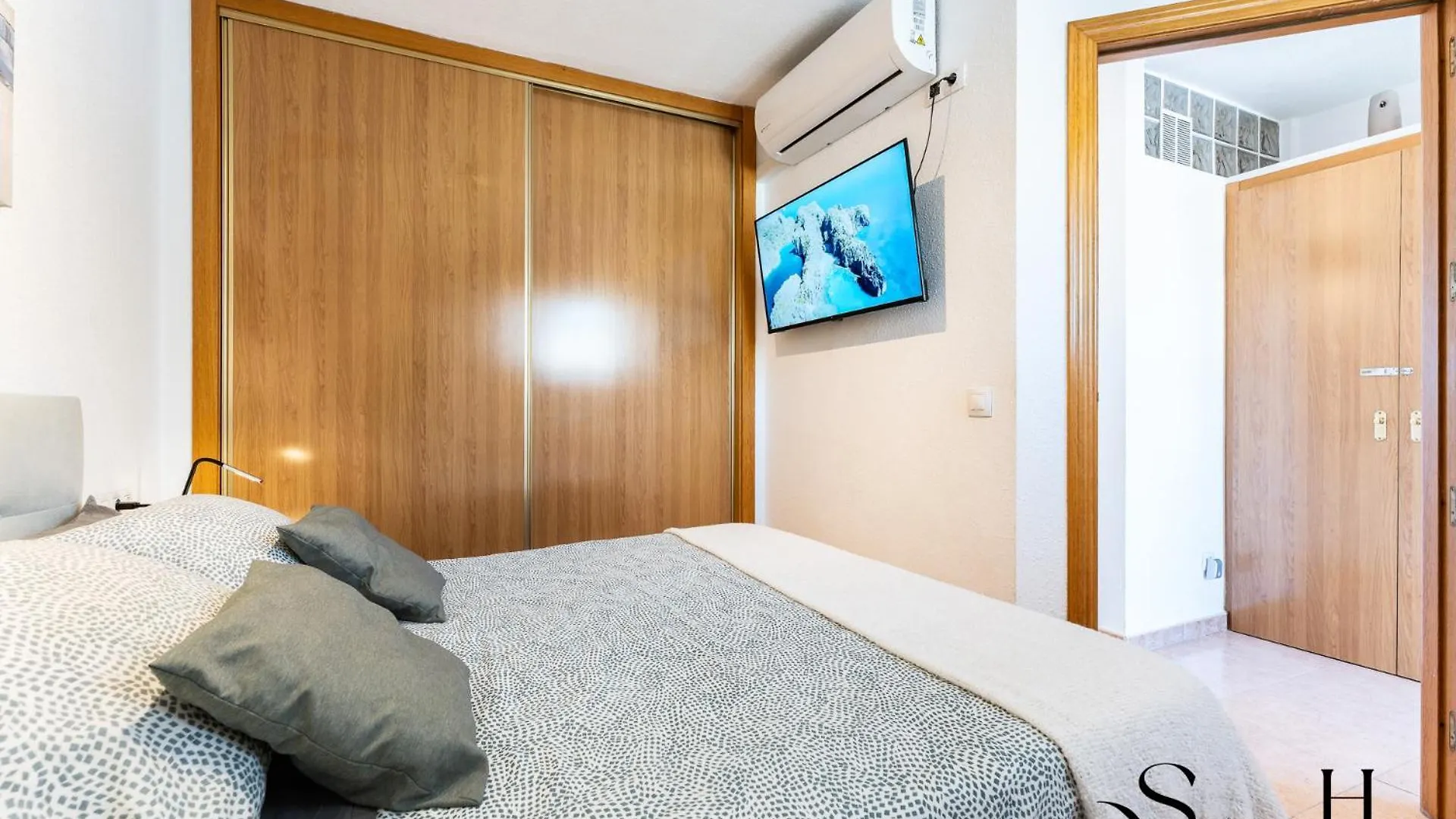 בנאלמדנה Central 2 Bed I Pool I Sea View ספרד