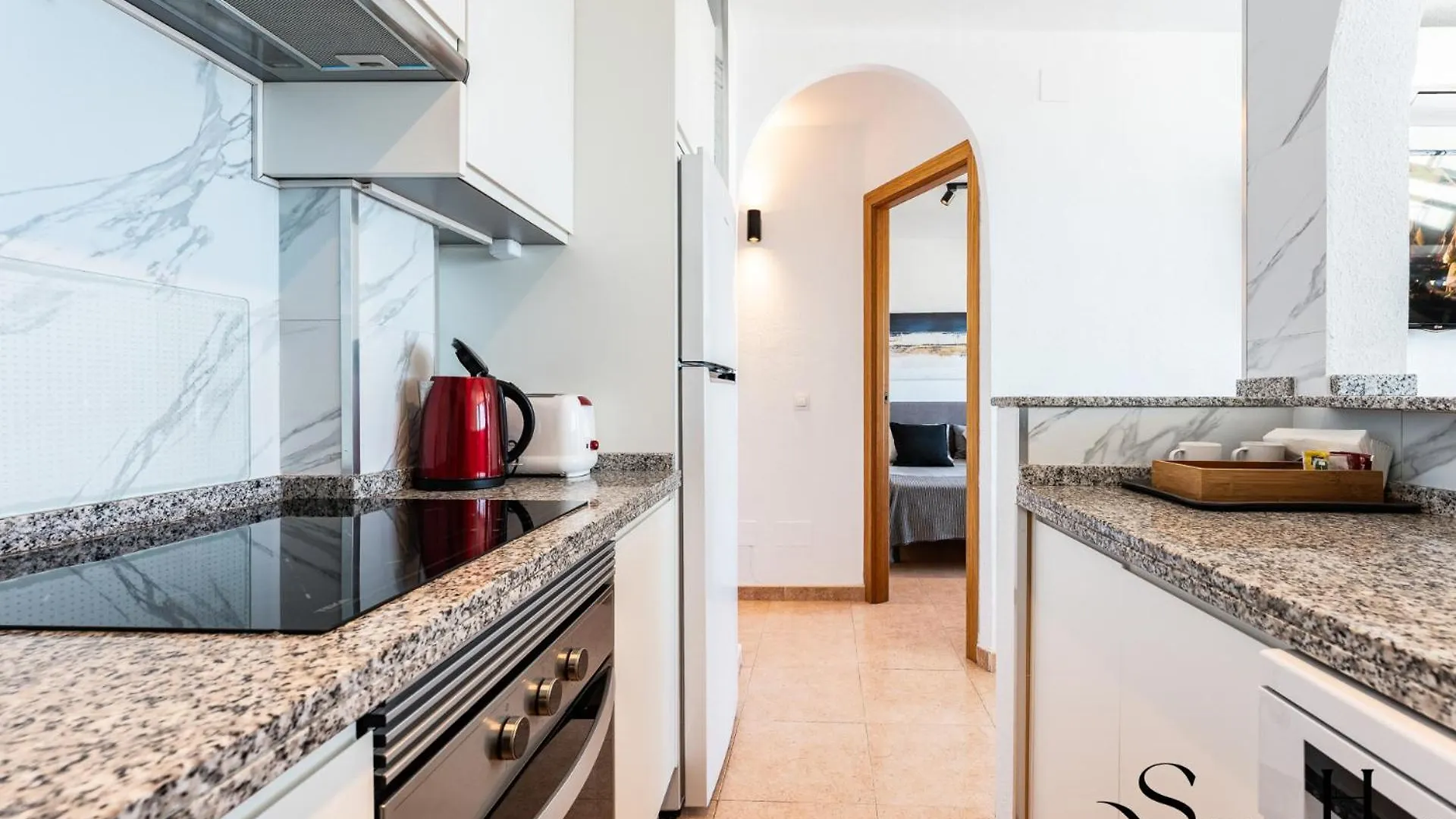 בנאלמדנה Central 2 Bed I Pool I Sea View