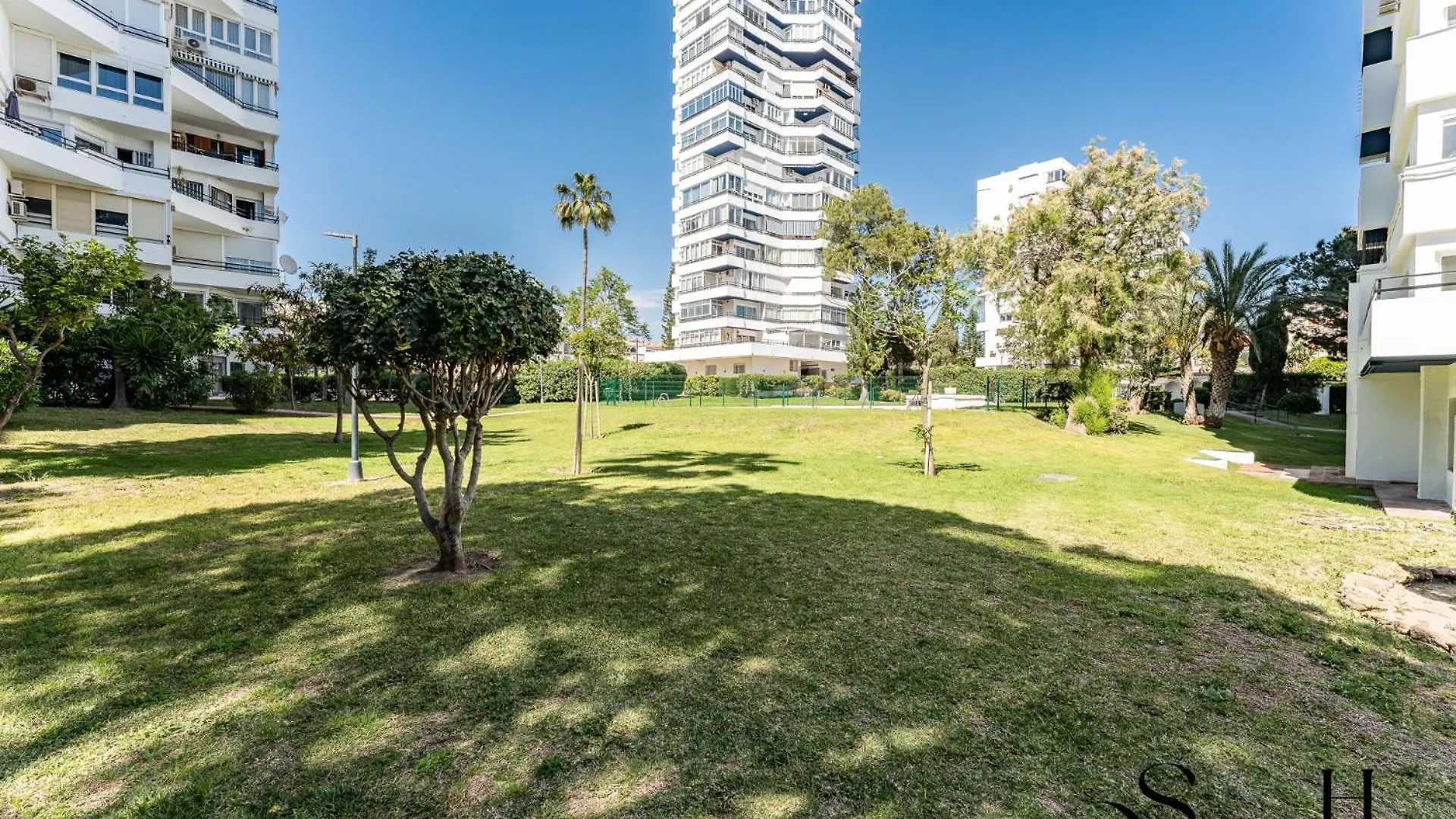 בנאלמדנה Central 2 Bed I Pool I Sea View ספרד